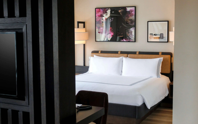 Thompson Chicago, by Hyatt