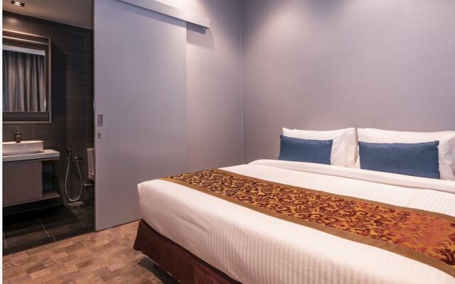 Expressionz Professional Suites by KL101