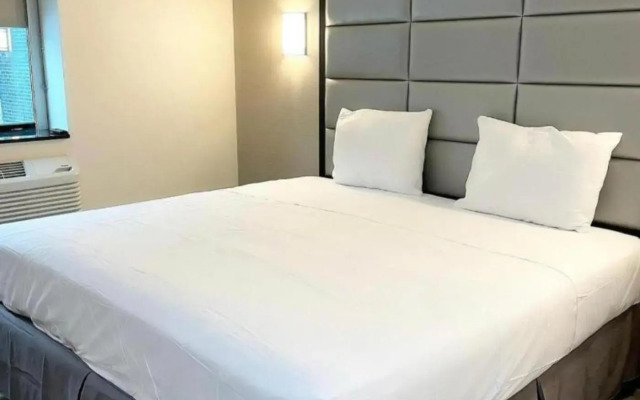 Umbrella Hotel Brooklyn