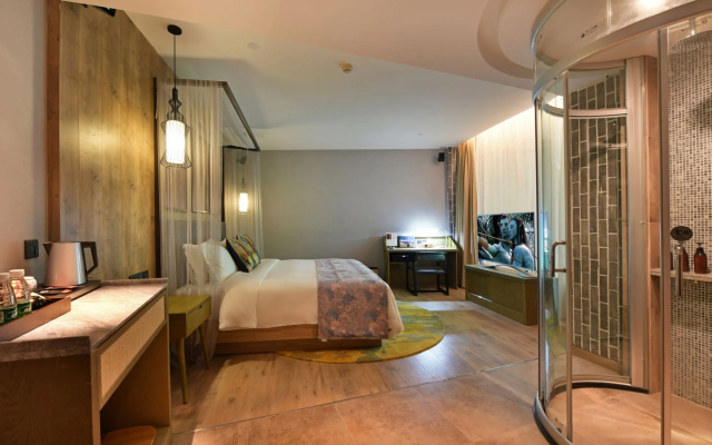 Mehood Lestie Hotel