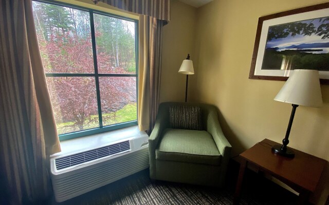 Hampton Inn & Suites Lake George