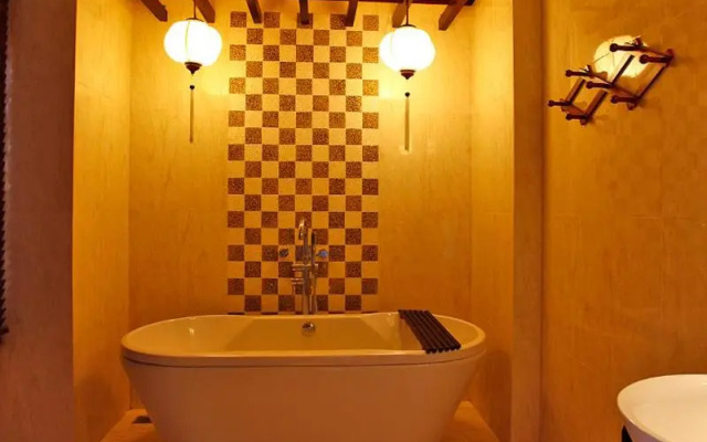 Long Life Riverside Hotel & Spa