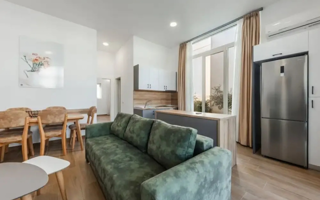 Garden View Apartment - Karafili