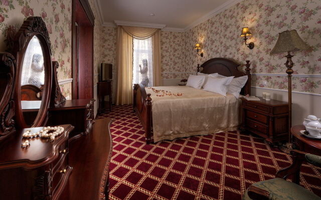 Frederic Koklen Boutique Hotel