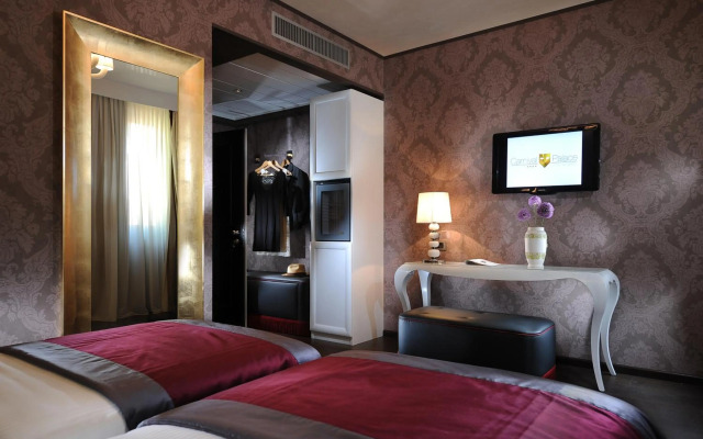 Carnival Palace Hotel