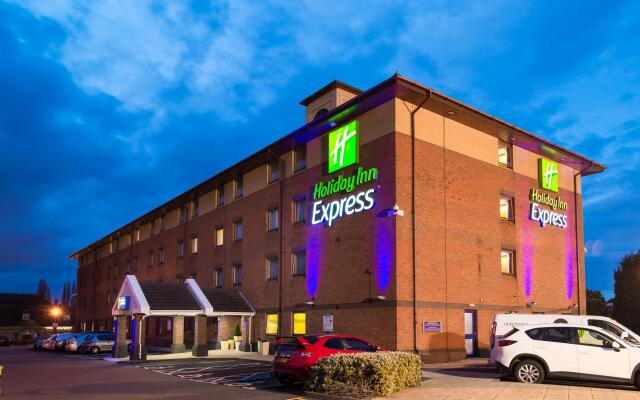 Holiday Inn Express Birmingham - Oldbury, an IHG Hotel