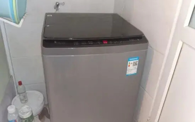 Tiantian Accommodation (Wuhan Business School)