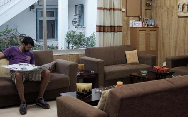 Hotel Rex Politi