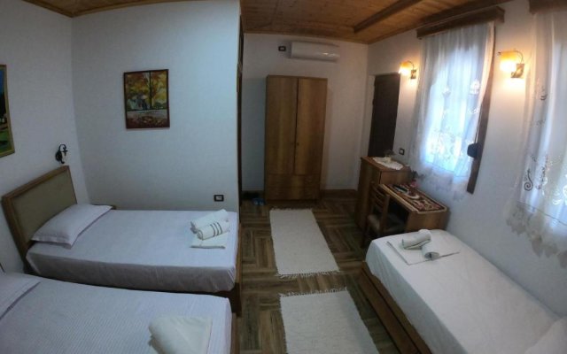 Arben Qemeri Guest House