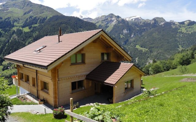 Chalet Canadian Corner