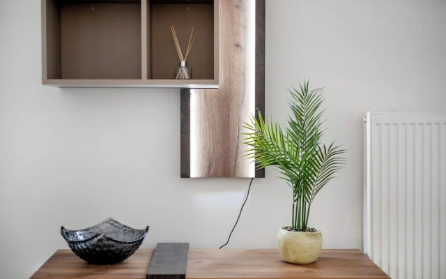 Glimmer 2-Bedroom Apartment in Athens