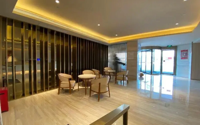 Ji Hotel (Yangzhou Wanda Plaza)