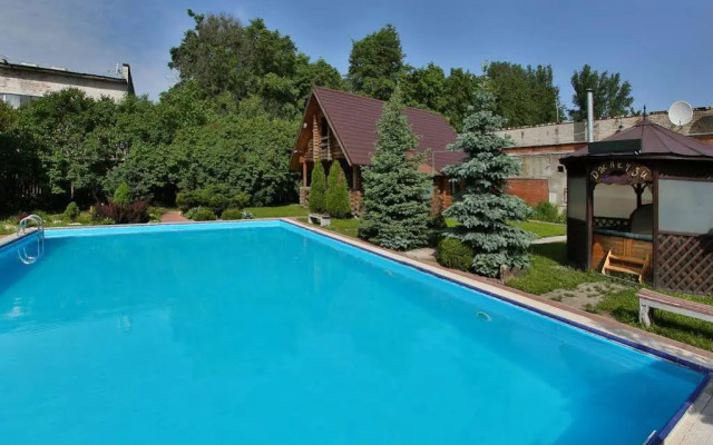 Yuzhno-Primorskiy Hotel