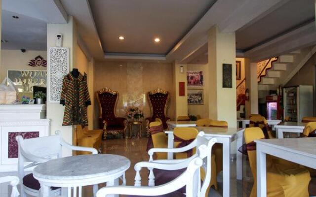 RedDoorz Syariah at Wijaya Imperial Hotel