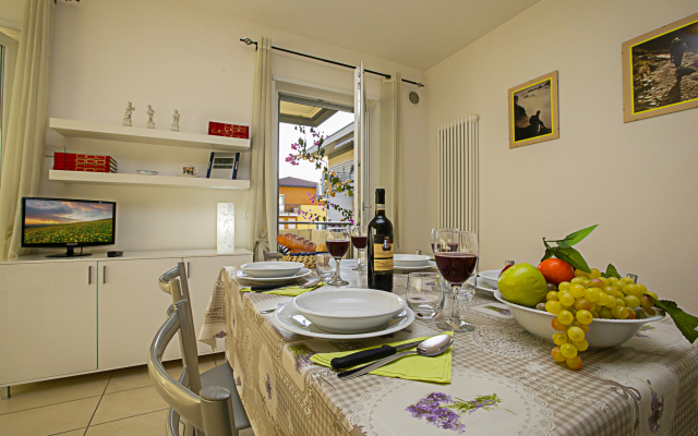Torbole Relax, Pool & Balcony Apartment