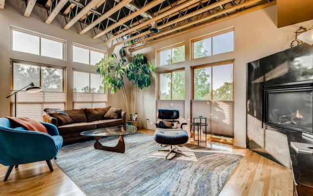 Old Town Loft Oasis with Amazing Rooftop Deck!