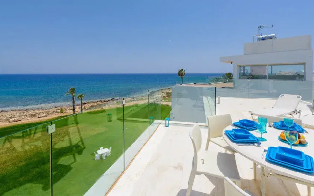 Emerald villa