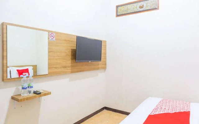 OYO 1690 Bright Batavia Near Gereja Kristen Kalam Kudus Mangga Besar