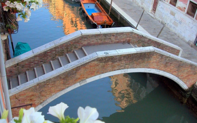 3749 Ponte Chiodo Guest House