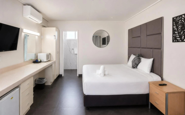 Gladstone CBD Motel – Guest Rooms – Gladstone