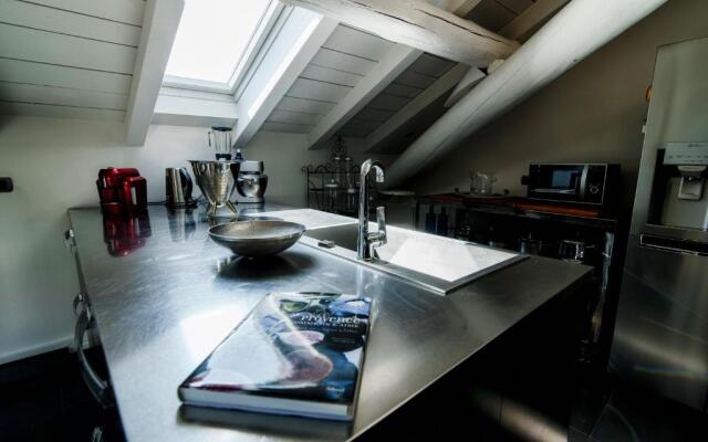 Exclusive Penthouse - by MyHomeInComo