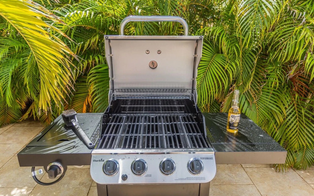 Luxury Pool Villa With View! Cabana, Bbq, 3min/beach, in Tierra del Sol!