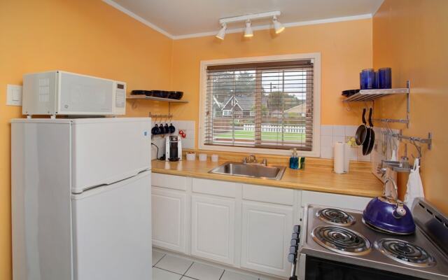 Paradise Suites & Vacation Rentals