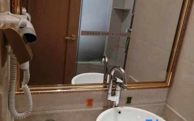 Vienna Hotel Guangxi Guilin Yangshuo Eternal Love