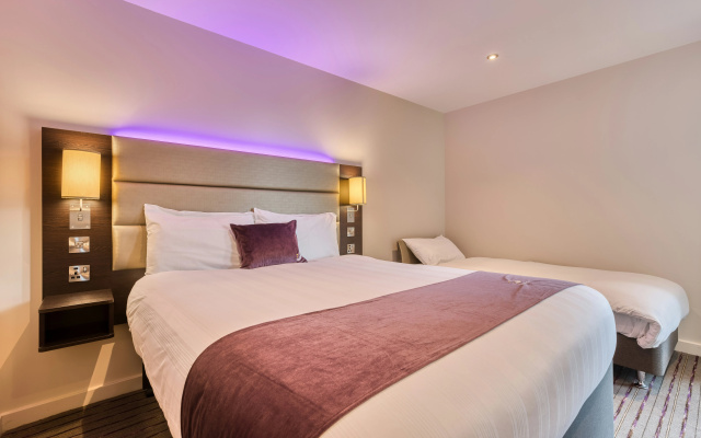 Premier Inn Edinburgh Cc Waverley