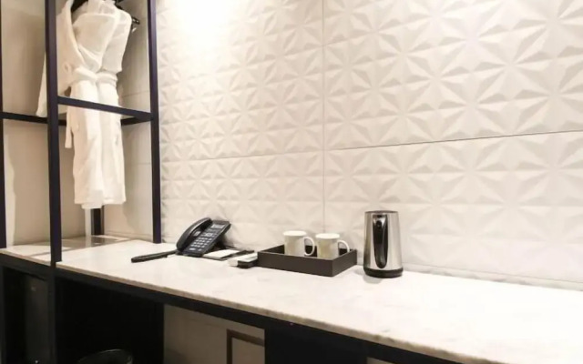 Sinan E.KKLIM Hotel