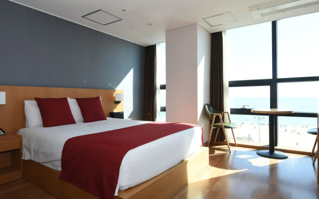 MS Hotel