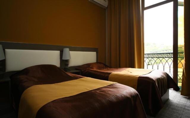 Discovery Hotel