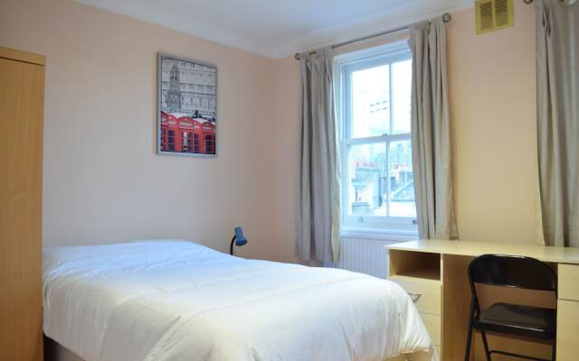 Spacious 3 Bedroom Flat In Covent Garden