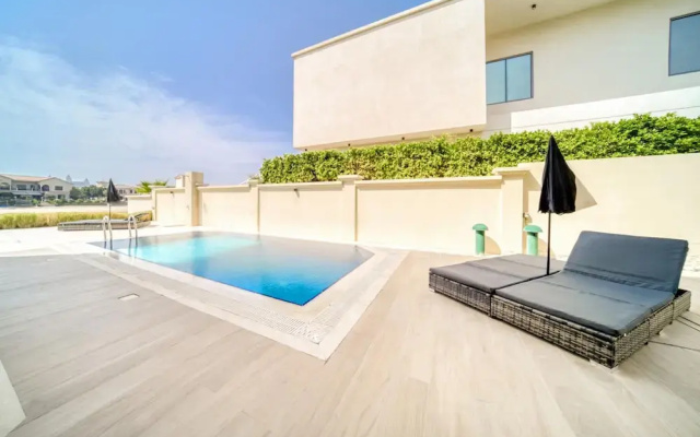 Beachfront 5BR Villa w Private Pool at the Palm