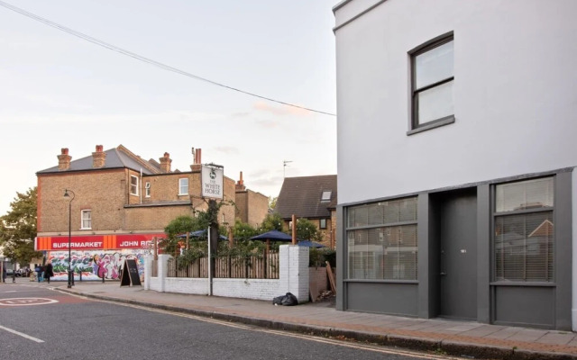 Unique, Design 1 Bed apt in Vibrant Peckham