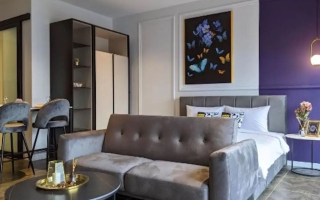 Scarletz Suites KLCC by Mykey