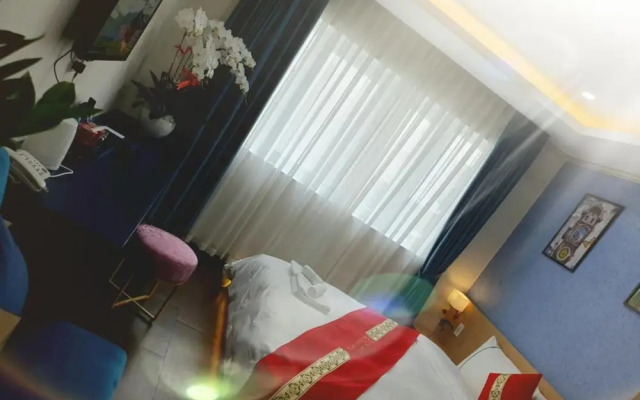 Capital O Saigon Sweet Hotel