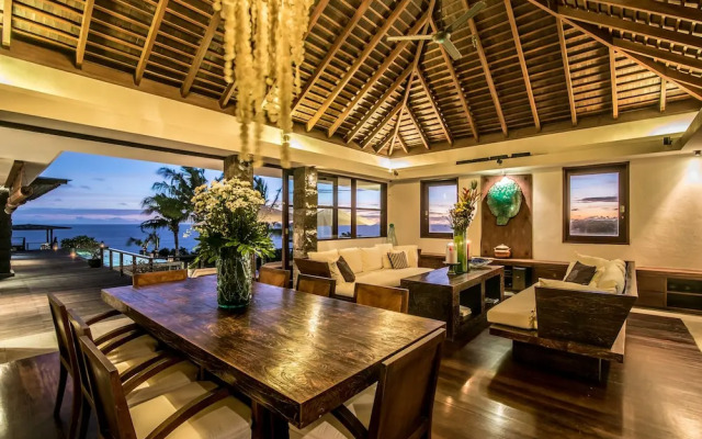 Absolute Cliff Front Pandawa Beach Villa