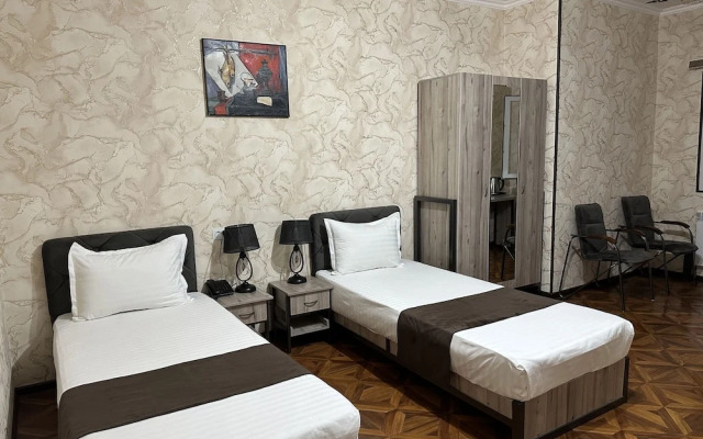 Yantai Hotel