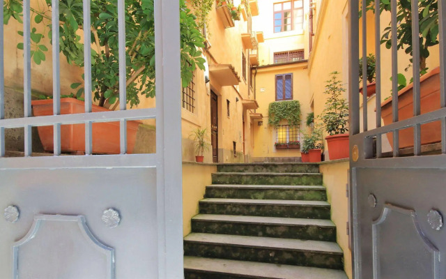 Coloseum apartments - Roman Forum area