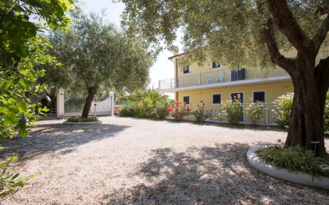 Giglio Del Conero Bed & Breakfast