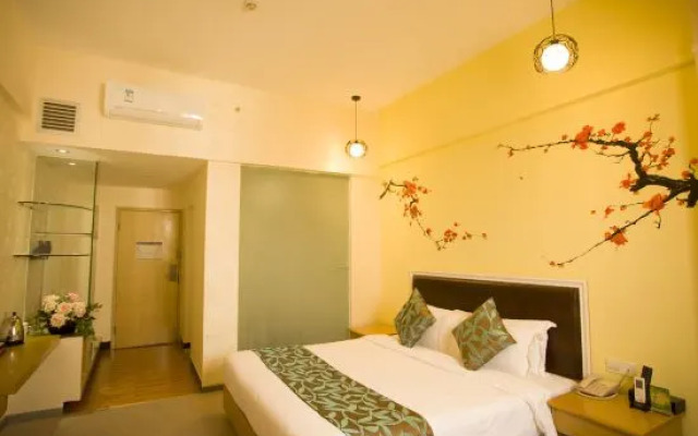 Sunshine Holiday Hotel