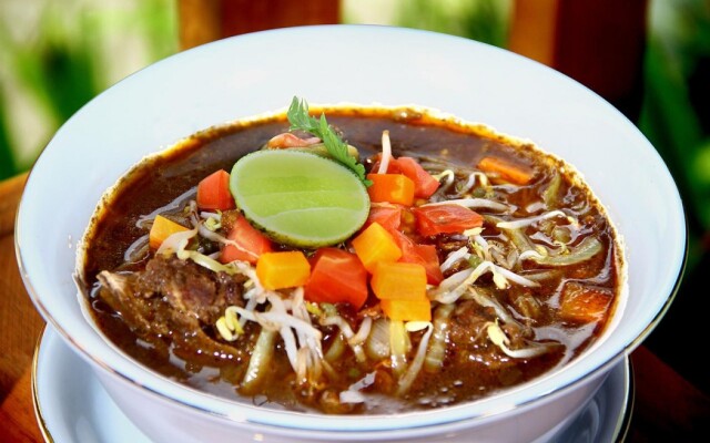 Grand Royal BIL Hotel