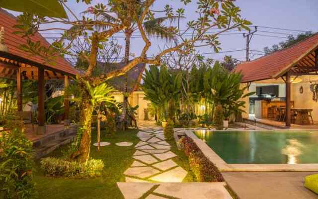 Mupu Jana G.House Keramas