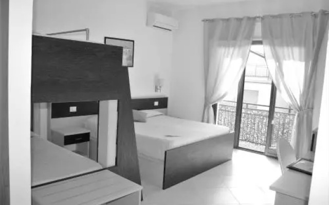 La Dea DellAbbondanza