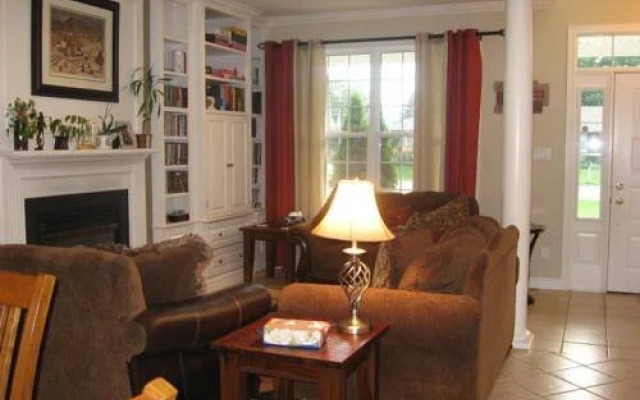 Viv's Front Porch B&B