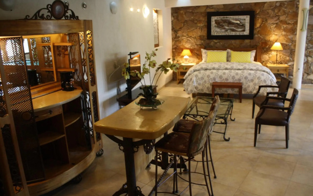 Casa Corazón de Plata Suites
