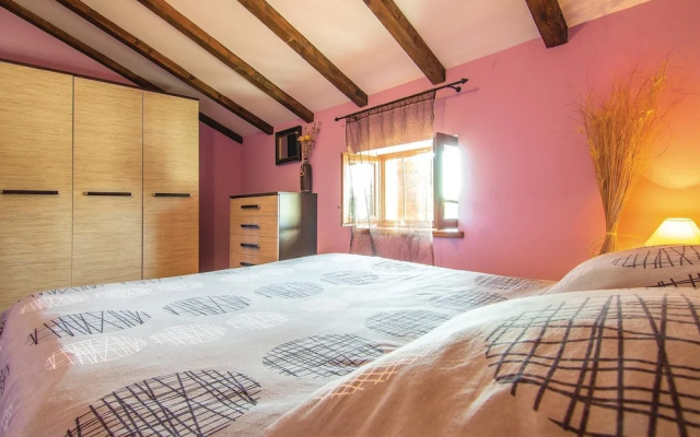 Amazing Home in Porec With Wifi and 2 Bedrooms - Hotel in Porec - Photo 3