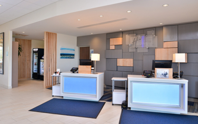 Holiday Inn Express & Suites Trinity by IHG
