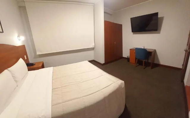 Javier Prado Inn